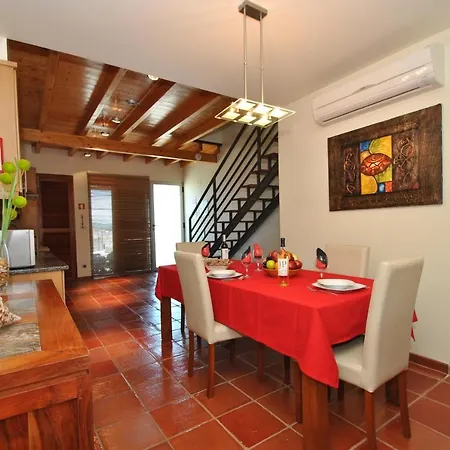Townhouse Cancun *